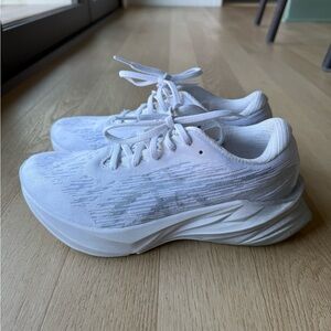 Women’s Asics Novablast 3 Size 8